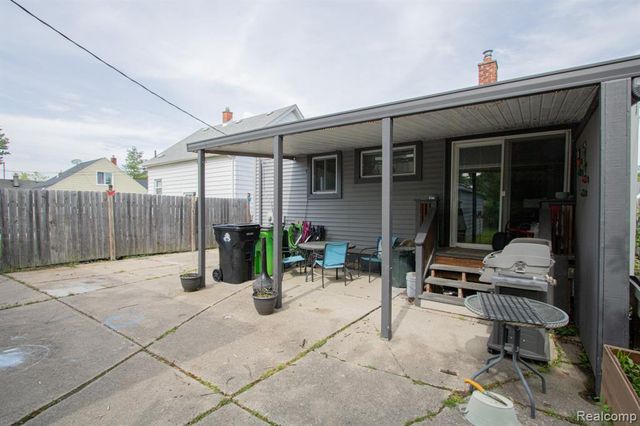 27825 Garfield Street, Roseville, MI 48066