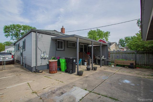27825 Garfield Street, Roseville, MI 48066