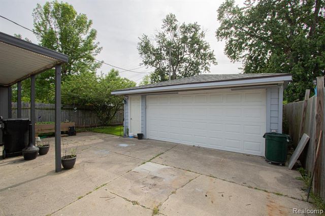 27825 Garfield Street, Roseville, MI 48066