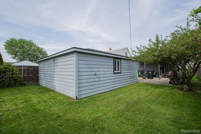 27825 Garfield Street, Roseville, MI 48066