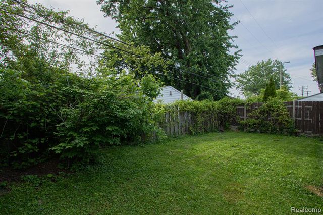 27825 Garfield Street, Roseville, MI 48066
