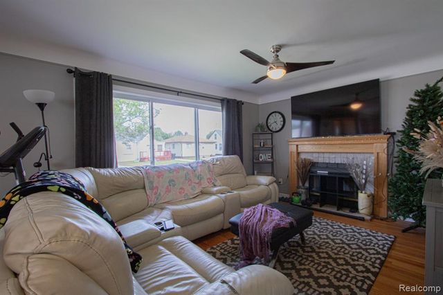 27825 Garfield Street, Roseville, MI 48066