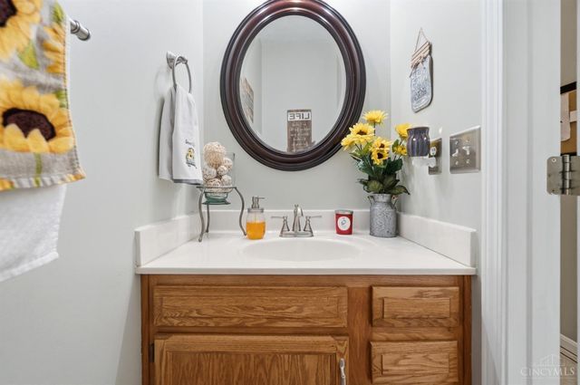 565 Riverbend Court, Fairfield, OH 45014