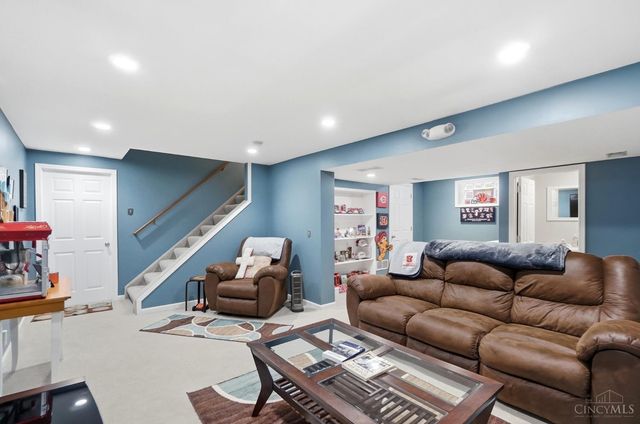 565 Riverbend Court, Fairfield, OH 45014