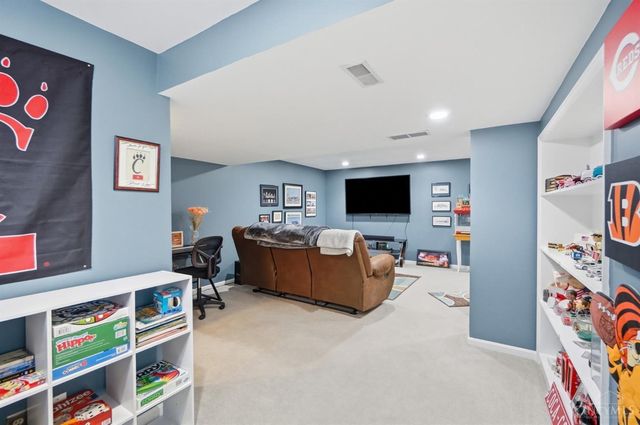 565 Riverbend Court, Fairfield, OH 45014