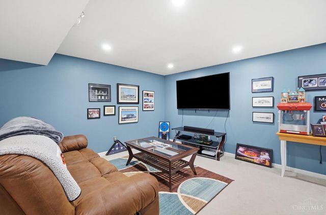 565 Riverbend Court, Fairfield, OH 45014