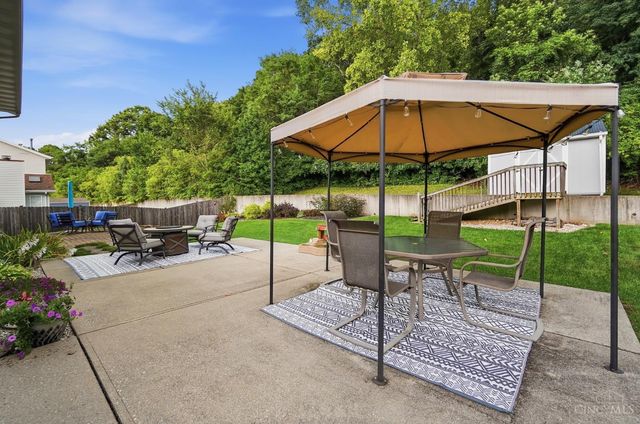 565 Riverbend Court, Fairfield, OH 45014