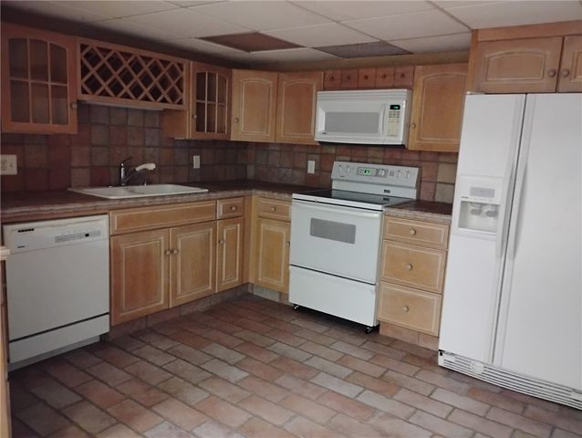 14 Elmhurst Drive, Smithfield, RI 02828