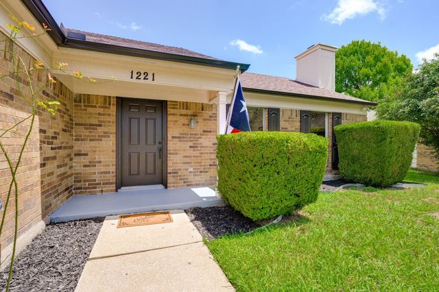 1221 Sicily Court, Garland, TX 75040