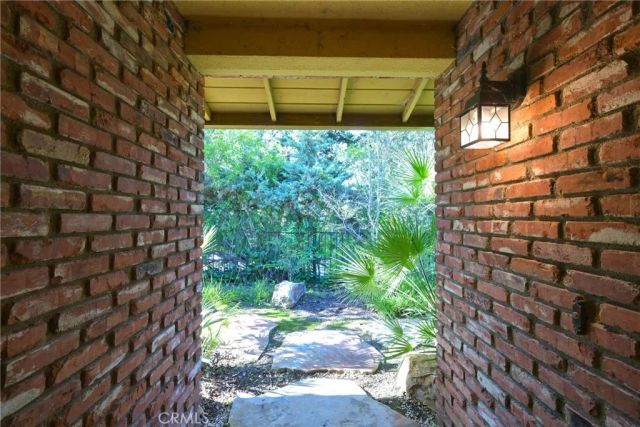 23421 AETNA Street, Woodland Hills, CA 91367