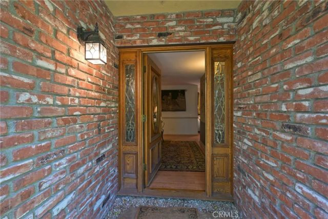 23421 AETNA Street, Woodland Hills, CA 91367