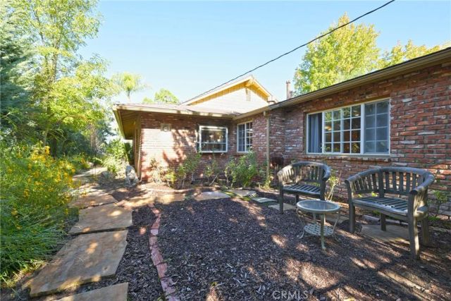 23421 AETNA Street, Woodland Hills, CA 91367