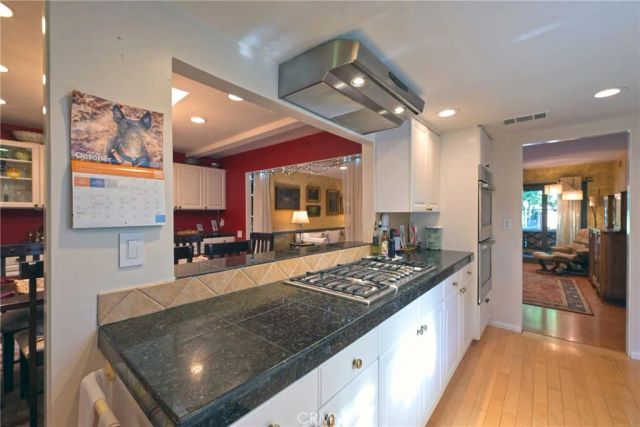 23421 AETNA Street, Woodland Hills, CA 91367