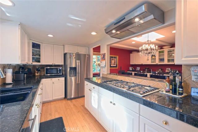 23421 AETNA Street, Woodland Hills, CA 91367