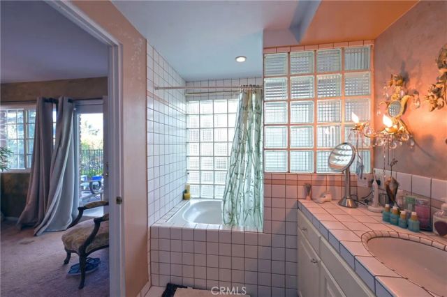 23421 AETNA Street, Woodland Hills, CA 91367