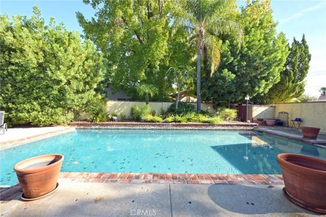 23421 AETNA Street, Woodland Hills, CA 91367