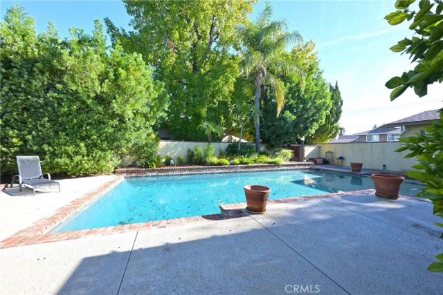 23421 AETNA Street, Woodland Hills, CA 91367
