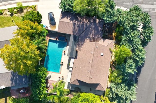 23421 AETNA Street, Woodland Hills, CA 91367
