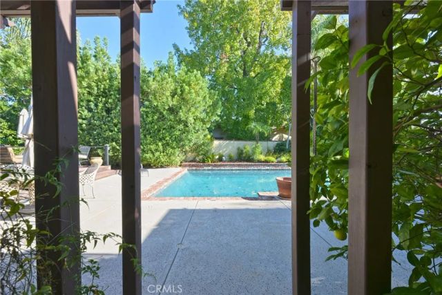 23421 AETNA Street, Woodland Hills, CA 91367