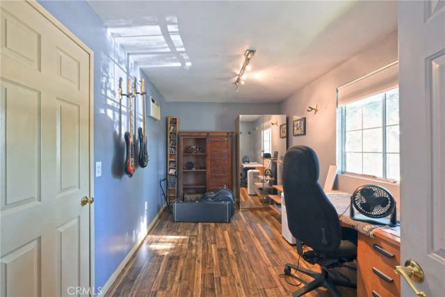 23421 AETNA Street, Woodland Hills, CA 91367