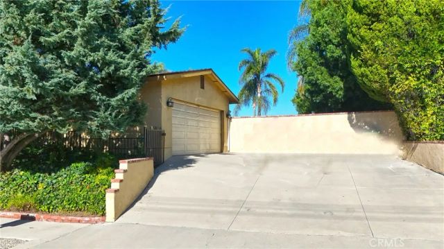 23421 AETNA Street, Woodland Hills, CA 91367
