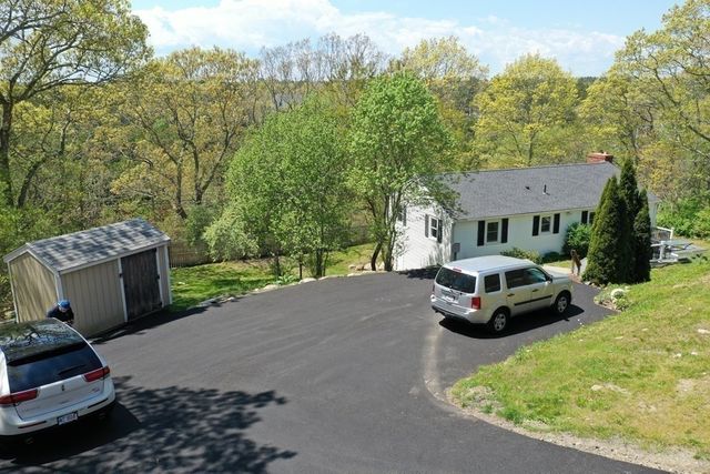 16 Ellisville Dr, Plymouth, MA 02360
