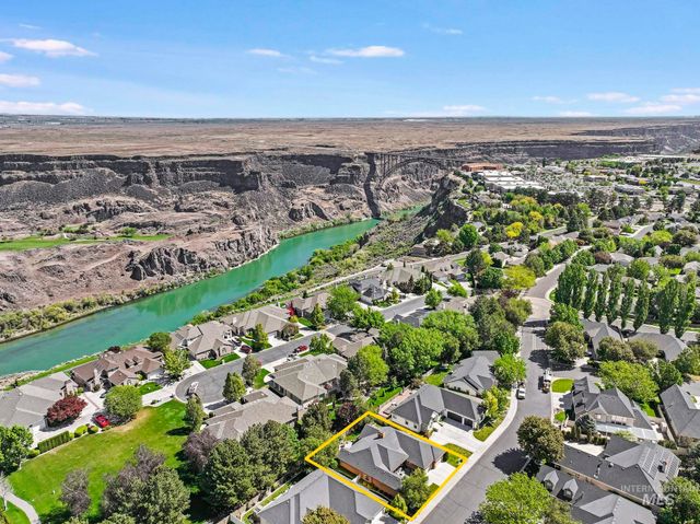 675 Canyon Park Ave, Twin Falls, ID 83301