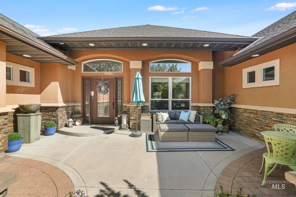 675 Canyon Park Ave, Twin Falls, ID 83301