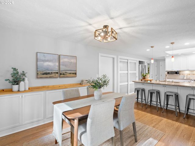 4832 REDWING Way, Lake Oswego, OR 97035