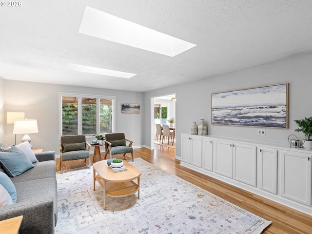 4832 REDWING Way, Lake Oswego, OR 97035