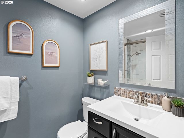 4832 REDWING Way, Lake Oswego, OR 97035