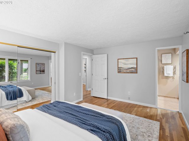 4832 REDWING Way, Lake Oswego, OR 97035