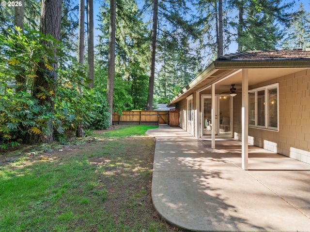 4832 REDWING Way, Lake Oswego, OR 97035