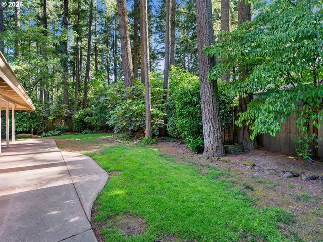 4832 REDWING Way, Lake Oswego, OR 97035