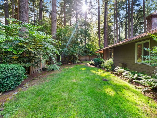 4832 REDWING Way, Lake Oswego, OR 97035