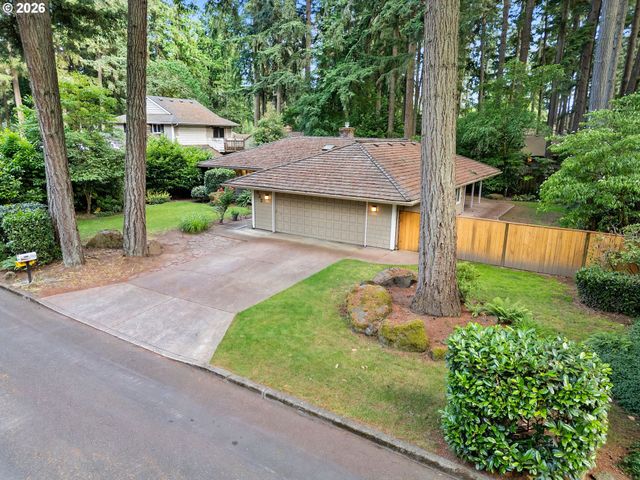 4832 REDWING Way, Lake Oswego, OR 97035