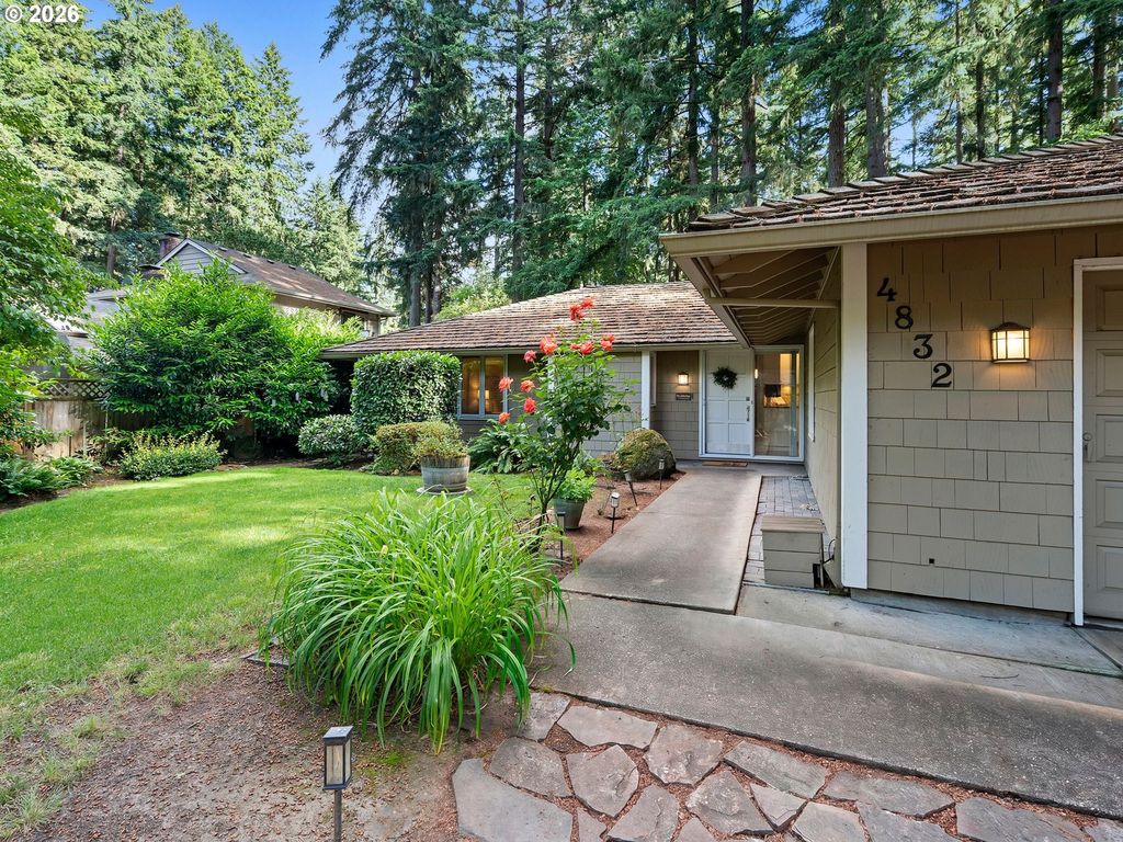 4832 REDWING Way, Lake Oswego, OR 97035
