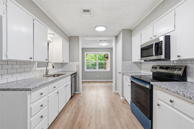 113 Goliad Street, Mcgregor, TX 76657