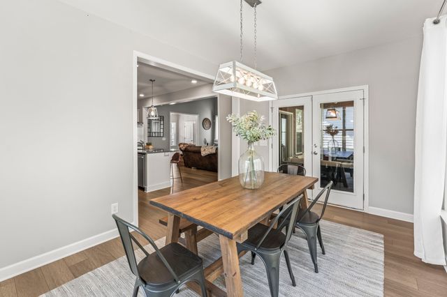 384 Evans Dr, Tullahoma, TN 37388