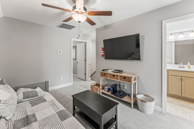 384 Evans Dr, Tullahoma, TN 37388