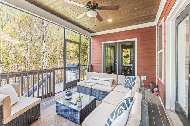 384 Evans Dr, Tullahoma, TN 37388