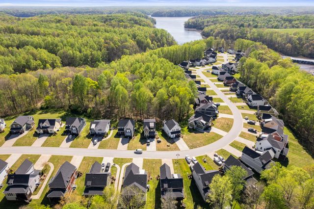 384 Evans Dr, Tullahoma, TN 37388