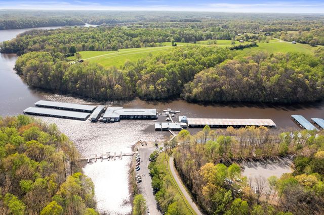 384 Evans Dr, Tullahoma, TN 37388