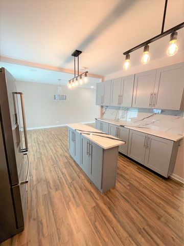 525 S Cherry Street, Itasca, IL 60143