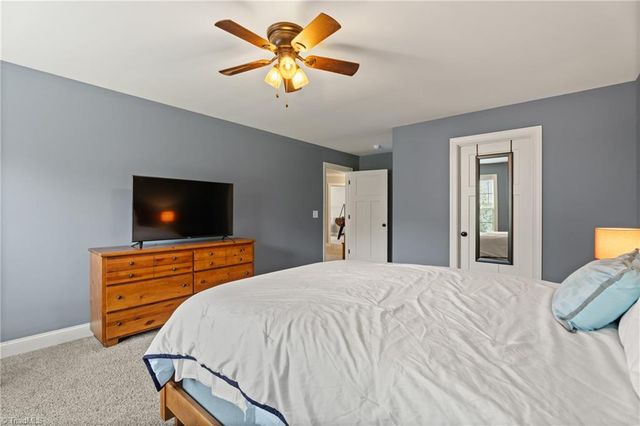 5690 Lauren Acres Court, Winston-salem, NC 27103