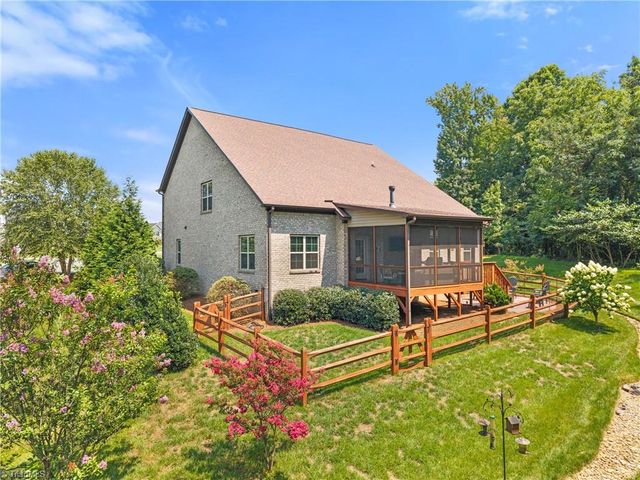 5690 Lauren Acres Court, Winston-salem, NC 27103