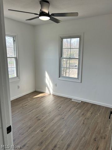 155 Fernwood Avenue, Barberton, OH 44203