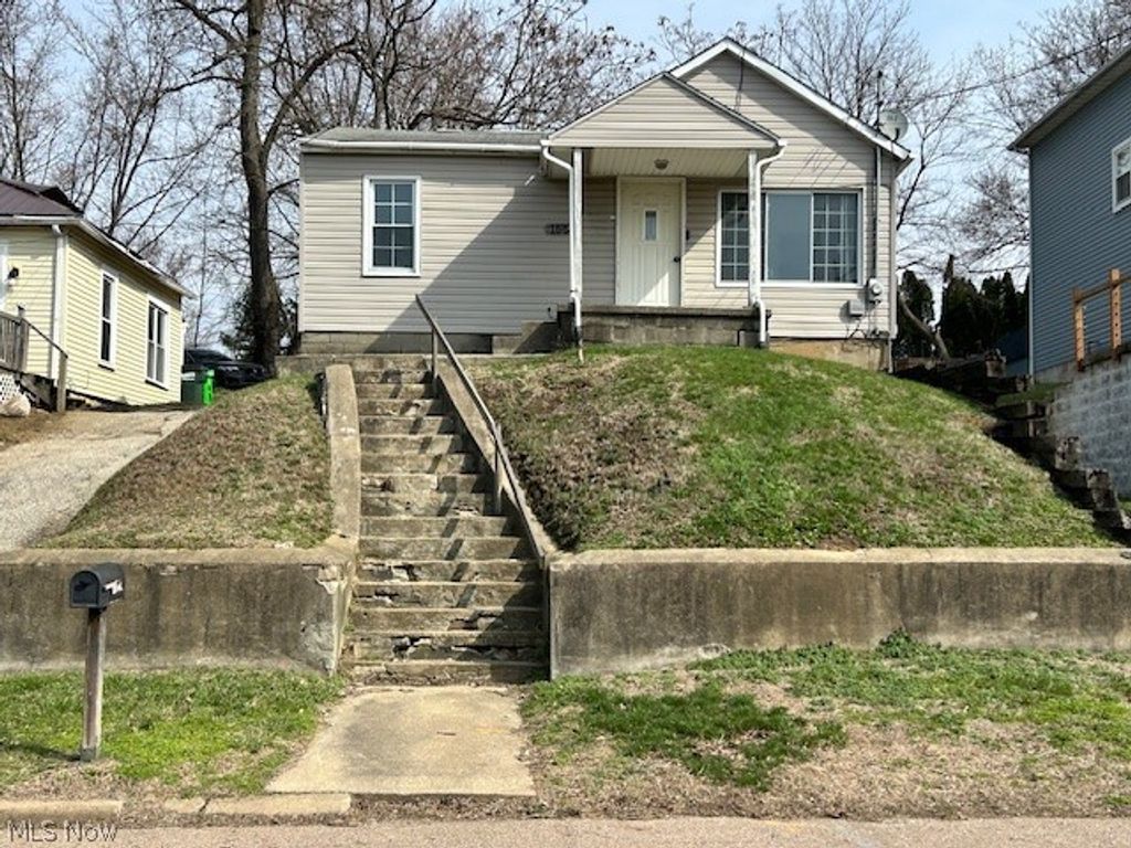 155 Fernwood Avenue, Barberton, OH 44203