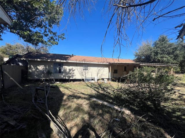 300 Rose Hill Road, Blooming Grove, TX 76626