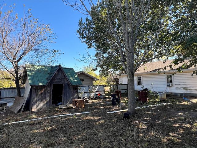 300 Rose Hill Road, Blooming Grove, TX 76626